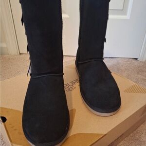 UGG (Koolaburra) Women's Black Suede Winter Boots